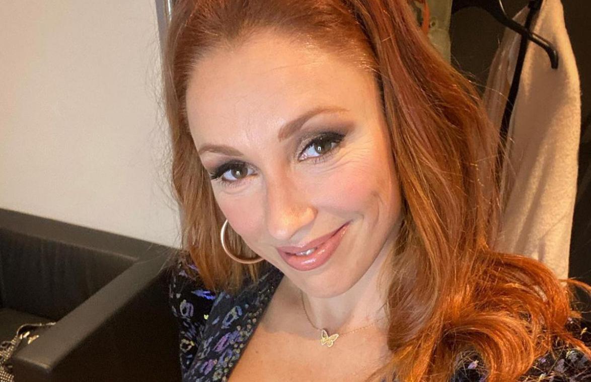 Zwangere Natalia toont al meteen haar buikje (foto)