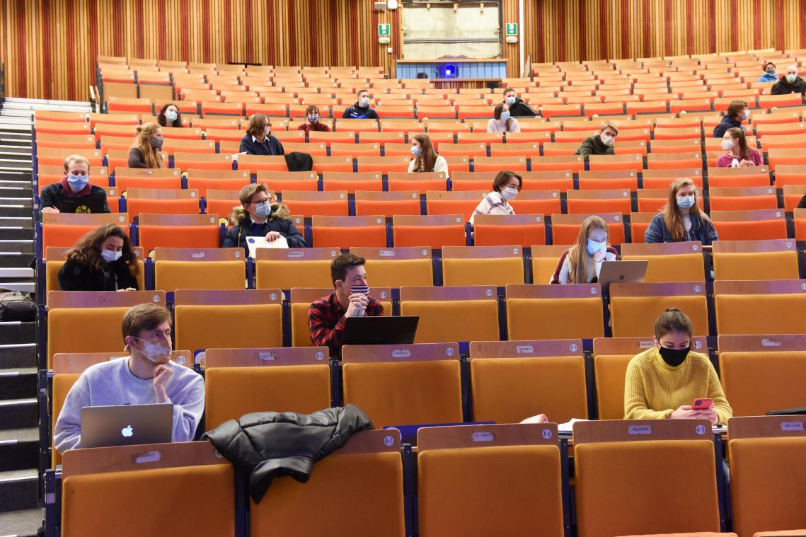 Goed nieuws voor studenten: volgend academiejaar start wellicht zonder coronamaatregelen