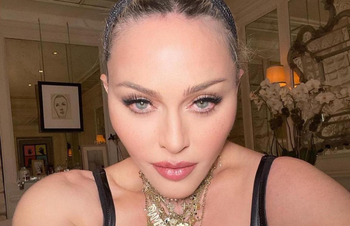 Kritiek op Madonna na gewaagde outfit: «Niemand zit te wachten om 62-jarige borsten te zien»