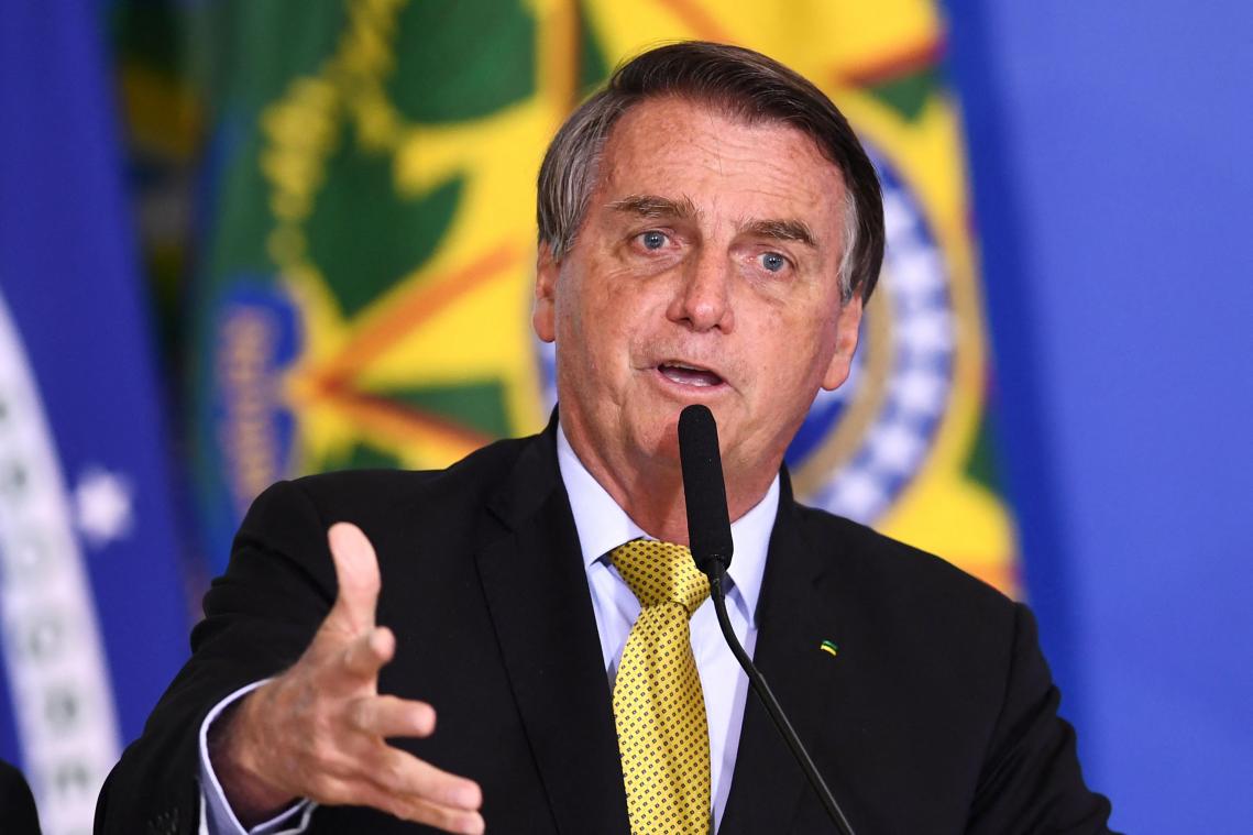 Braziliaanse president Bolsonaro heeft al tien dagen de hik, spoedoperatie wellicht nodig