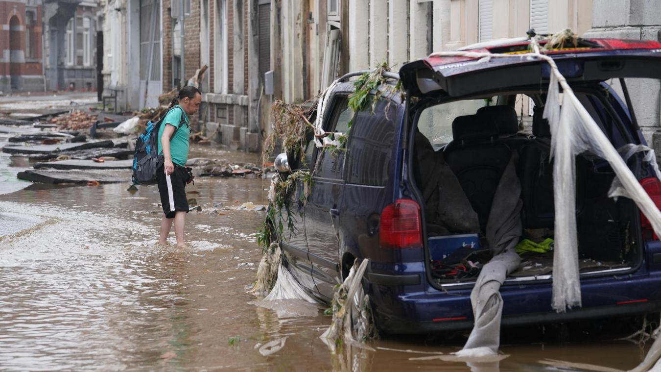 Noodweer in België. Dodentol loopt op tot twaalf en duizenden mensen zonder stroom