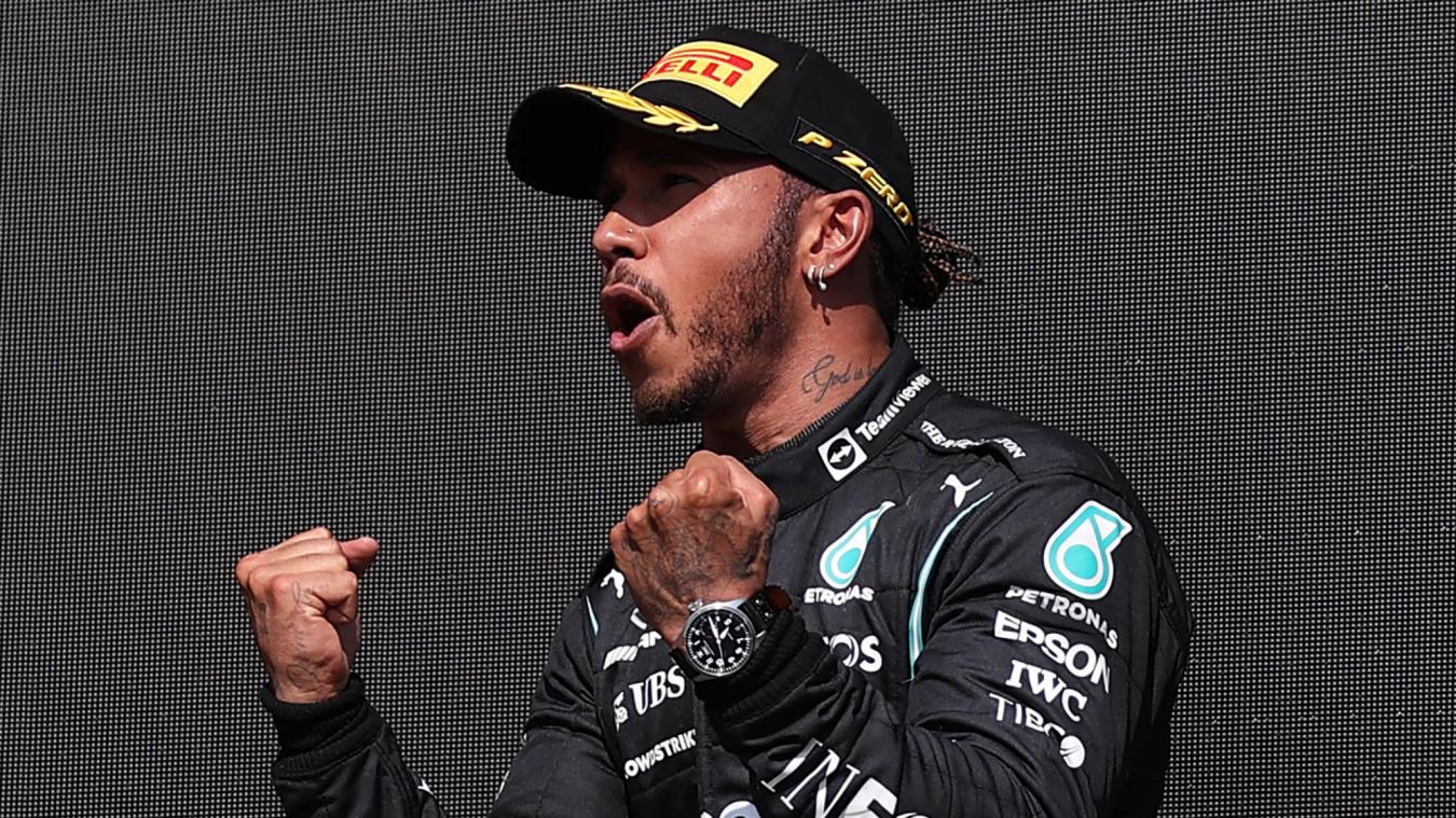 Racistische beledigingen voor Hamilton na zege op GP van Groot-Brittannië
