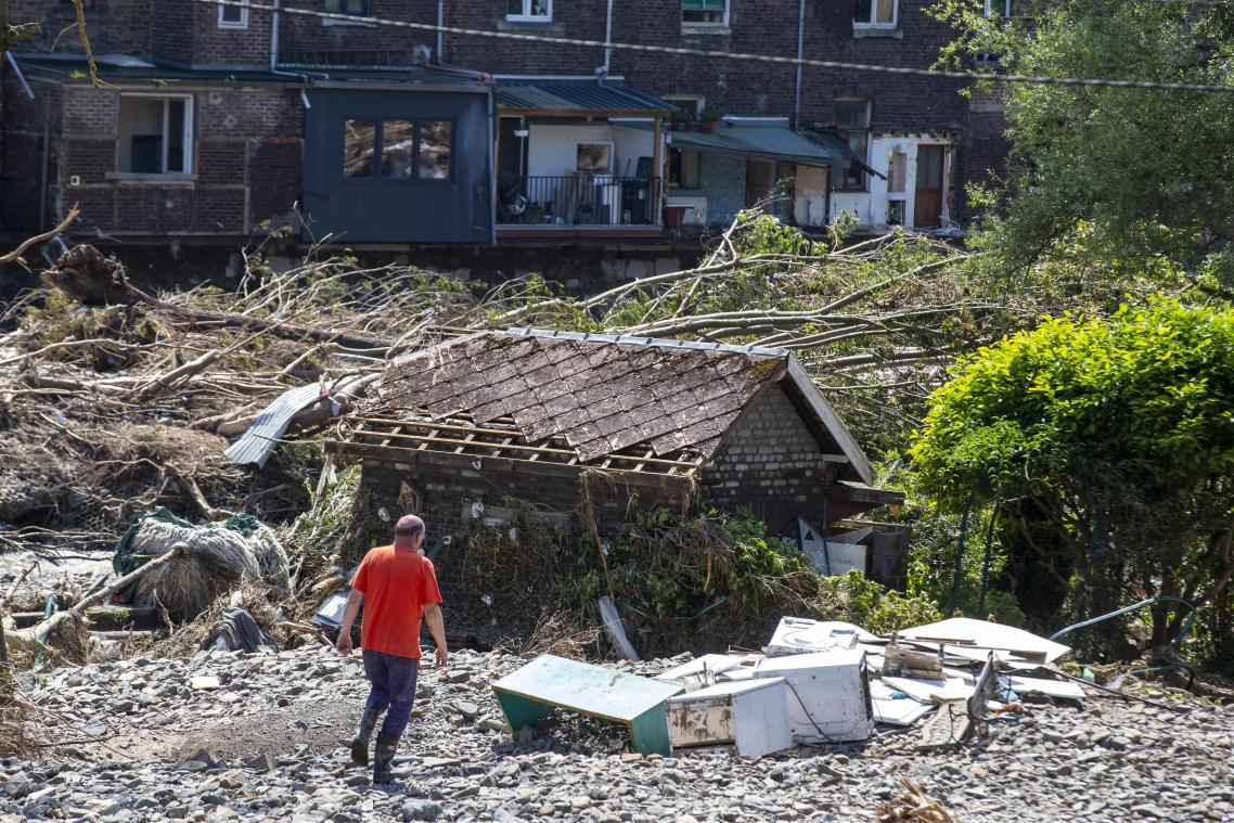 Officiële dodentol na noodweer loopt op tot 31, nog 127 mensen vermist