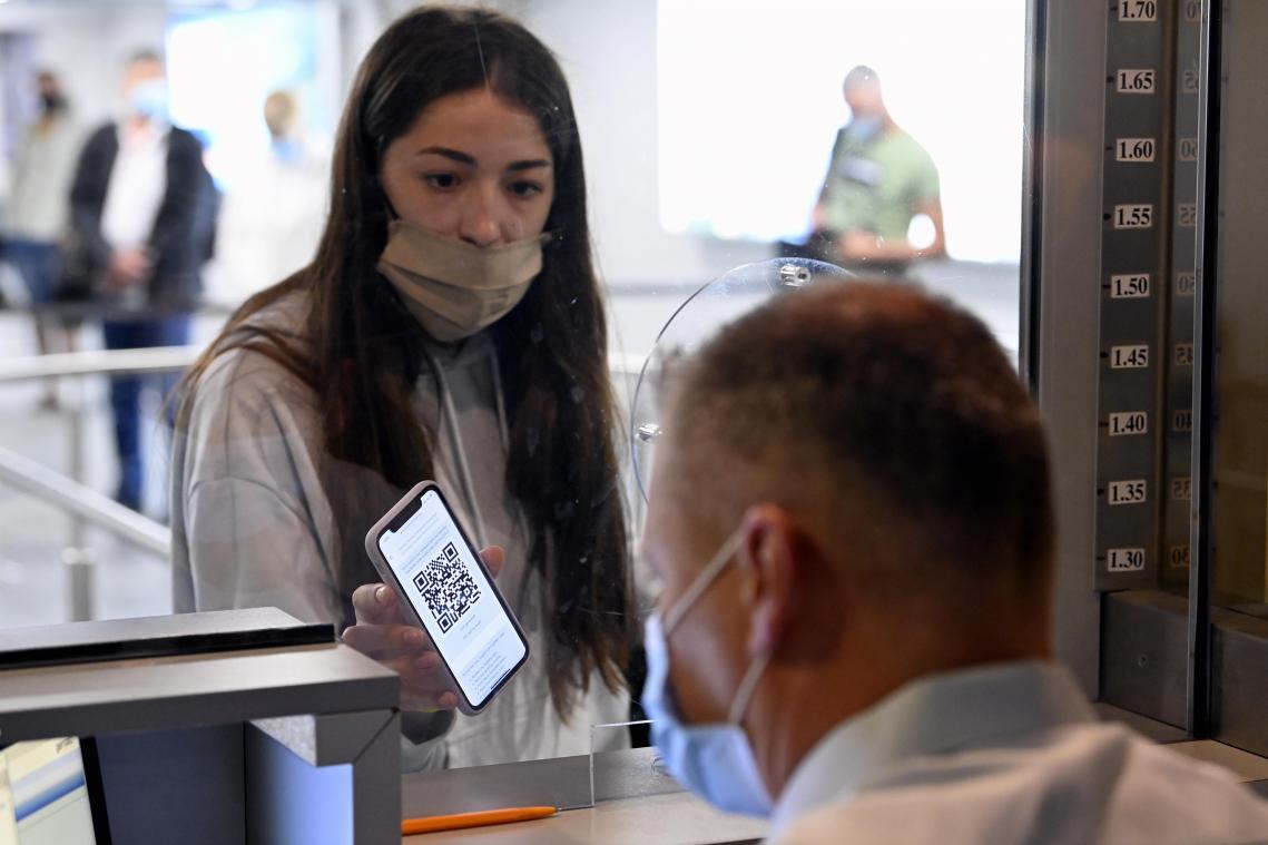 CORONAVIRUS. Helft reizigers vult terugkeerformulier niet in