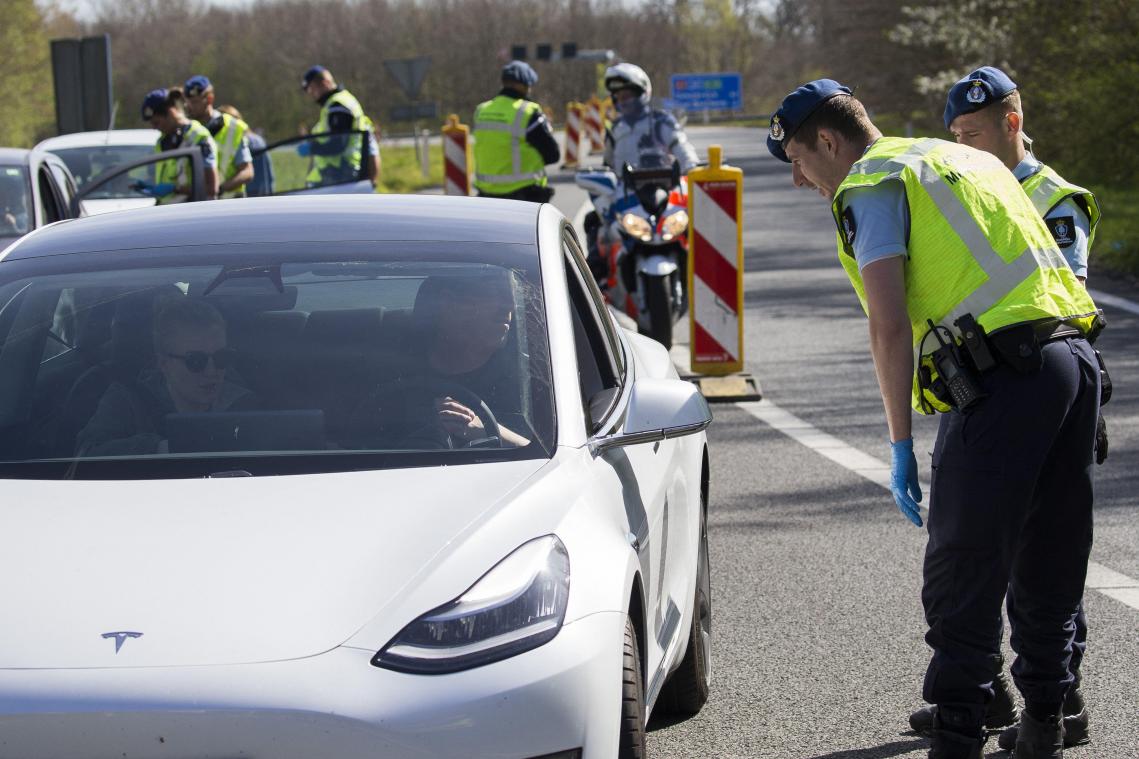 Nederland gaat reizigers vanuit België en Duitsland controleren op coronabewijs