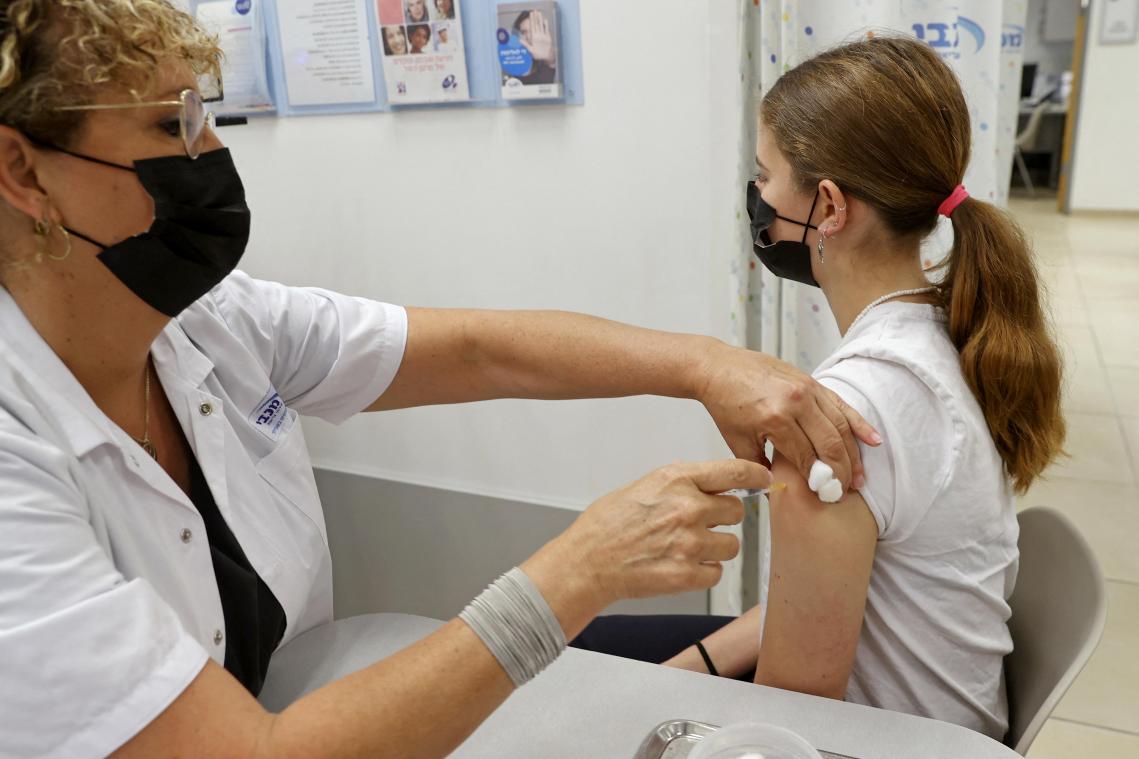 70 procent van de twaalf- tot zeventienjarigen volledig gevaccineerd voor begin schooljaar