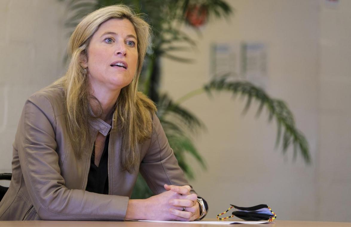 Annelies Verlinden: «Tijd om mensen te belonen voor massale vaccinatie»