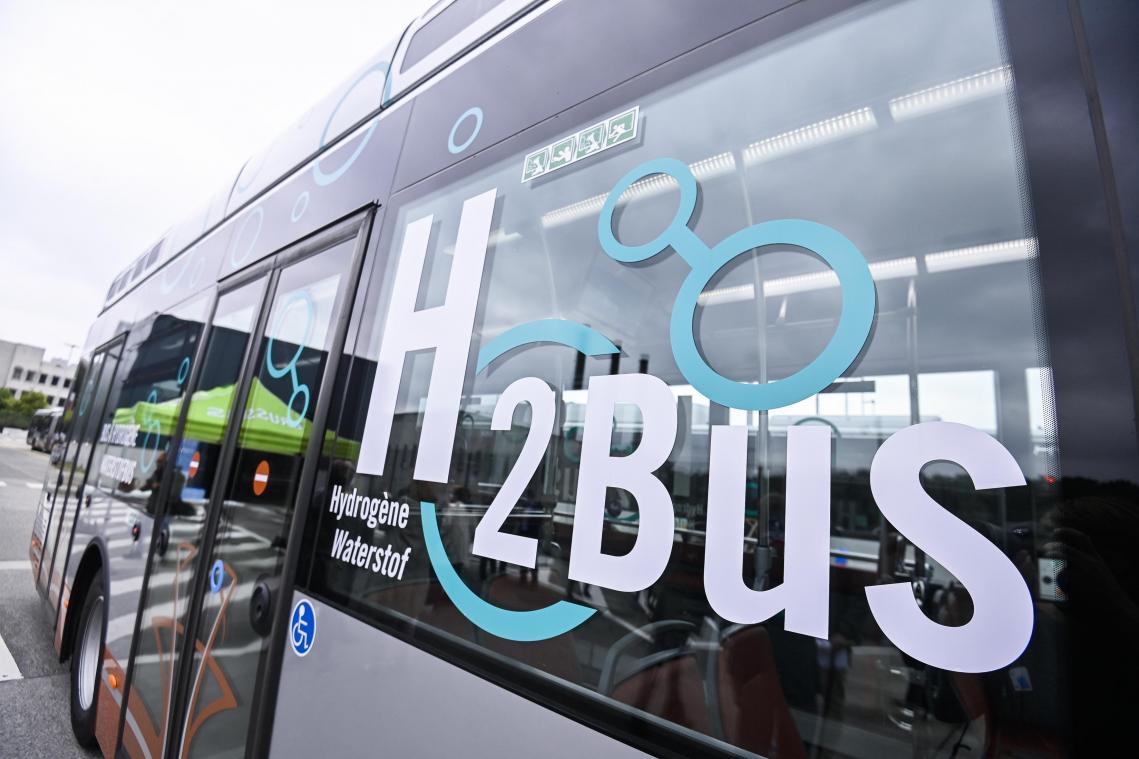 Brusselse MIVB neemt eerste waterstofbus in gebruik