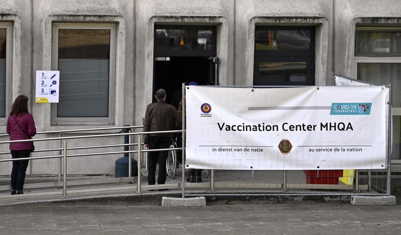 Bang voor bloedklonters? Volgens studie laat je je daarom beter vaccineren