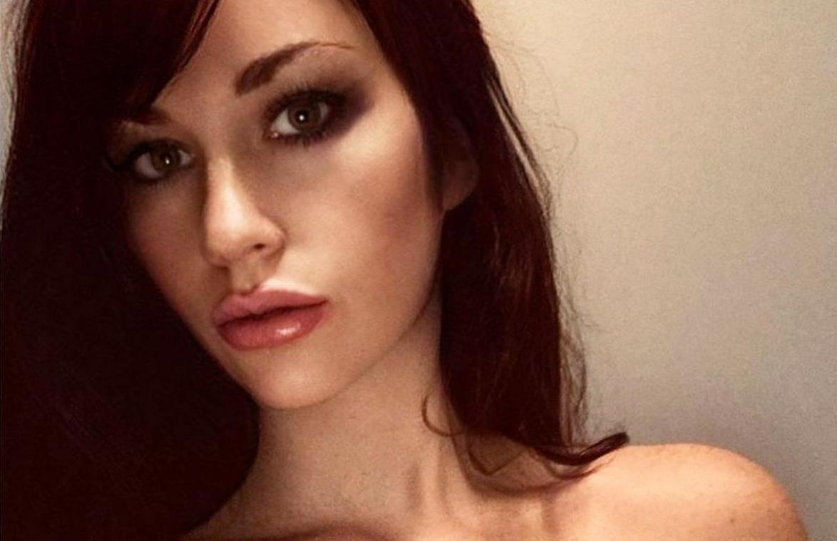 Model vindt geen werk omdat ze ‘te knap’ is: «Ik zag de bobbel in zijn broek»