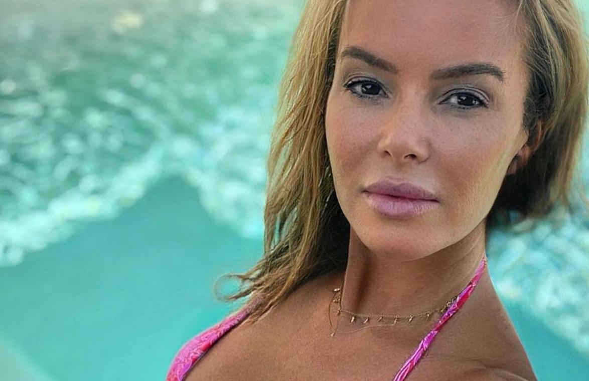 Fans van ‘BGT’-jurylid Amanda Holden lovend over bikinifoto: «Je moet de volgende Bondgirl worden»