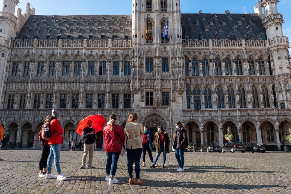 BREAKING. Brussel schakelt versnelling hoger in coronastrijd: vanaf 1 oktober coronapas nodig in bars, resto’s en uitgaansleven
