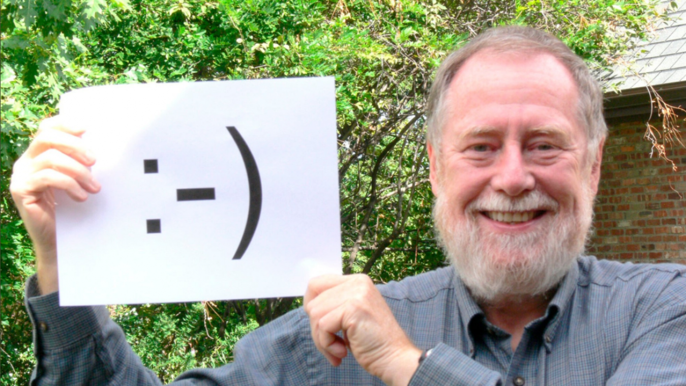 Allereerste emoticons :-) en :-( staan te koop
