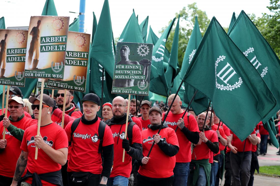 BIZAR. Neonazi’s mogen affiches ophangen in Duitse stad