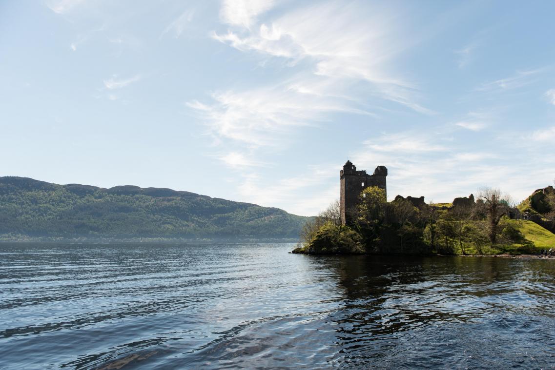 Heeft een drone het monster van Loch Ness gefilmd? (video)