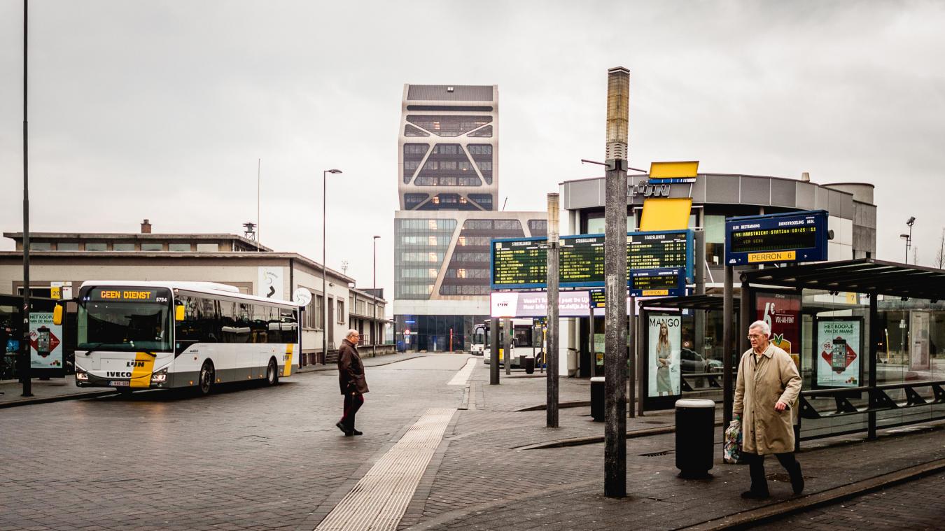 Vandalen beschadigen honderdtal bussen De Lijn Limburg: «Hinder zal hele dag duren»
