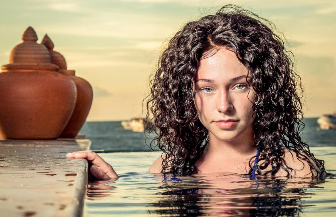 Paaldansvideo van ‘Temptation’-Zwanetta te expliciet voor TikTok: «Echt vervelend!»