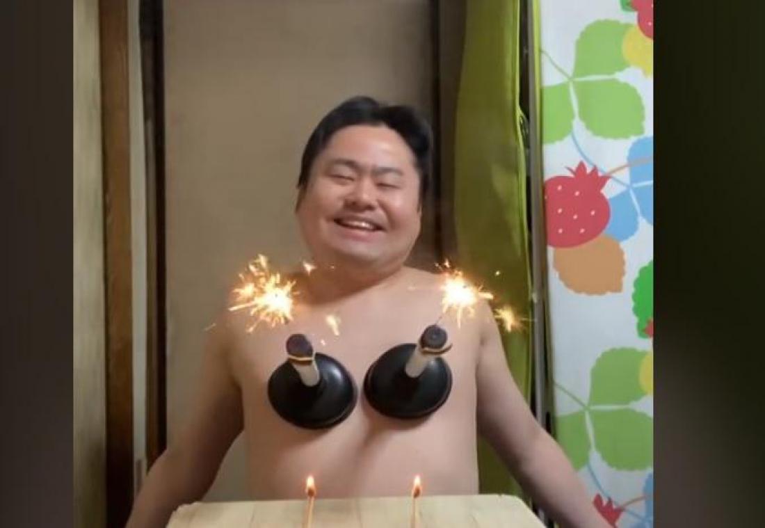 Wie is Mr. Uekusa, de man die op TikTok vuurwerk aansteekt met zijn tepels?