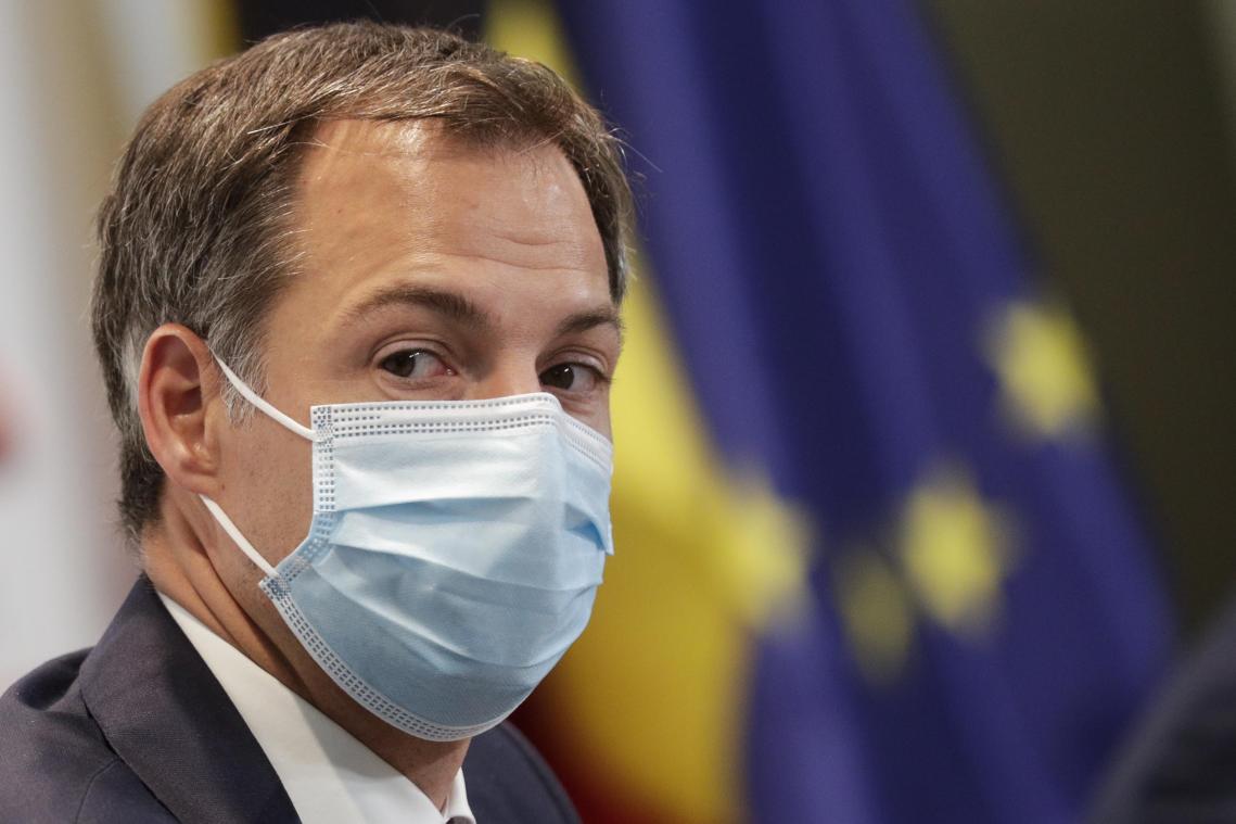 Kernkabinet komt morgen al bijeen over coronasituatie: keert mondmaskerplicht terug?