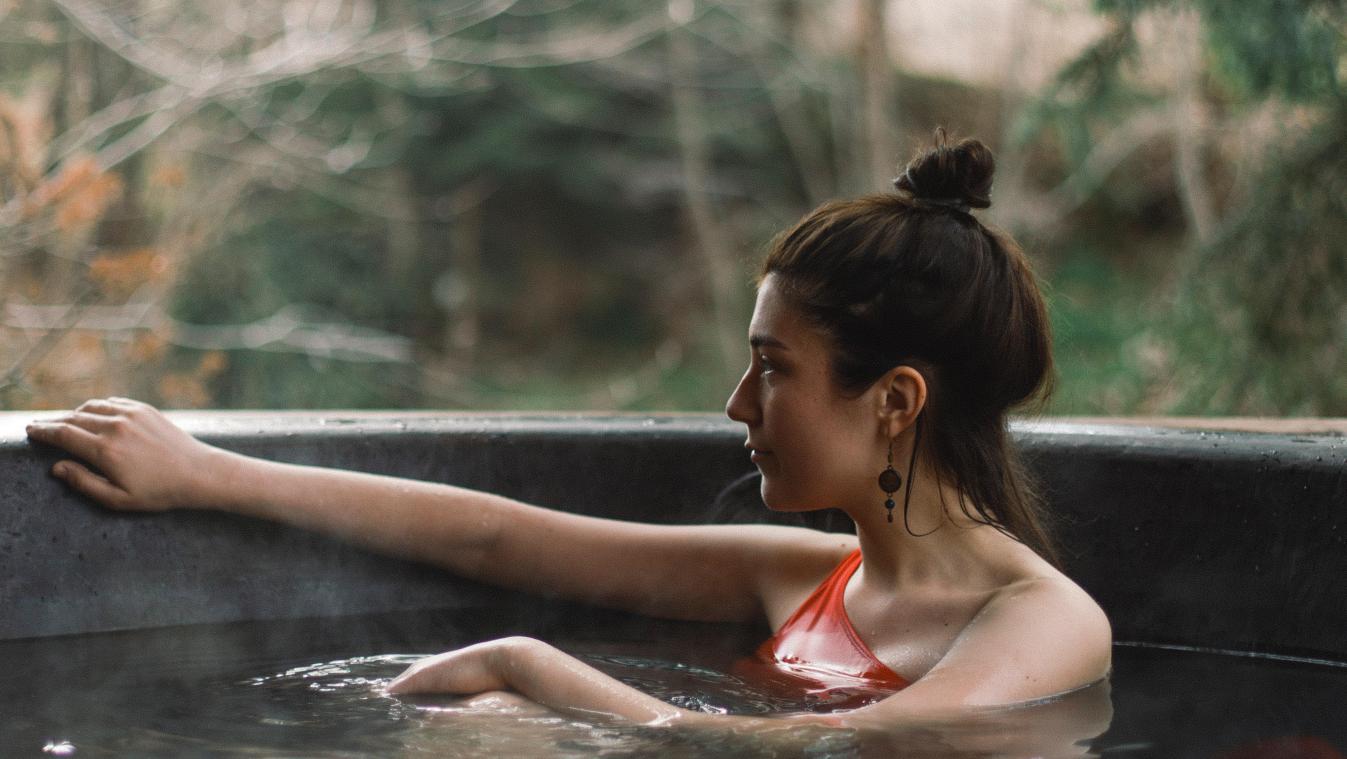 DROOMJOB. Je kan nu betaald worden om een jacuzzi te testen