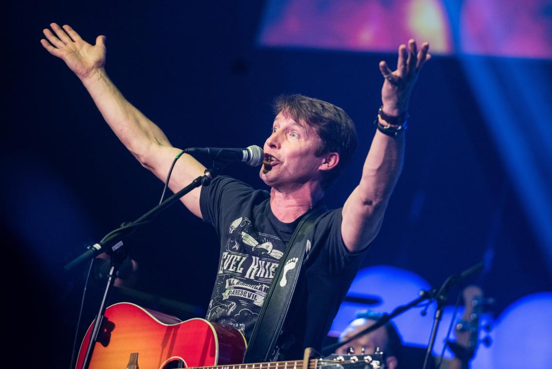 Opvallend: superster James Blunt doet auditie in Duitse ‘The Voice’ (video)