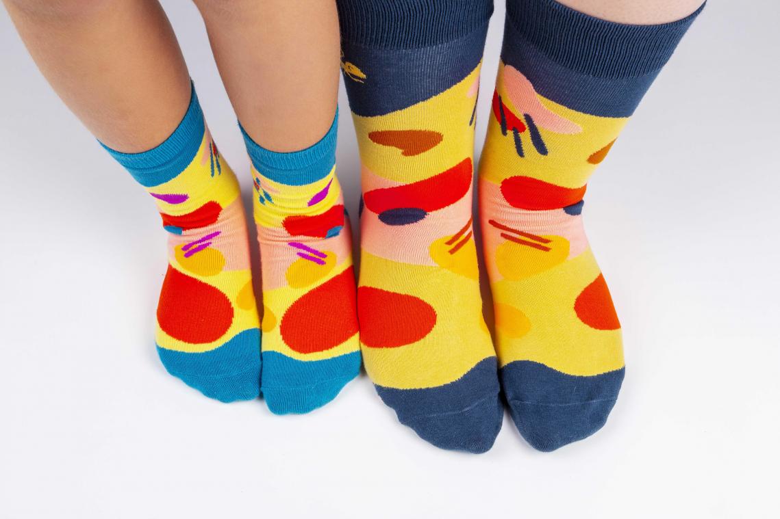 Mucovereniging vraagt aandacht voor ziekte via unieke mucosocks-collectie: «Patiënten verliezen tijd, energie en geld»