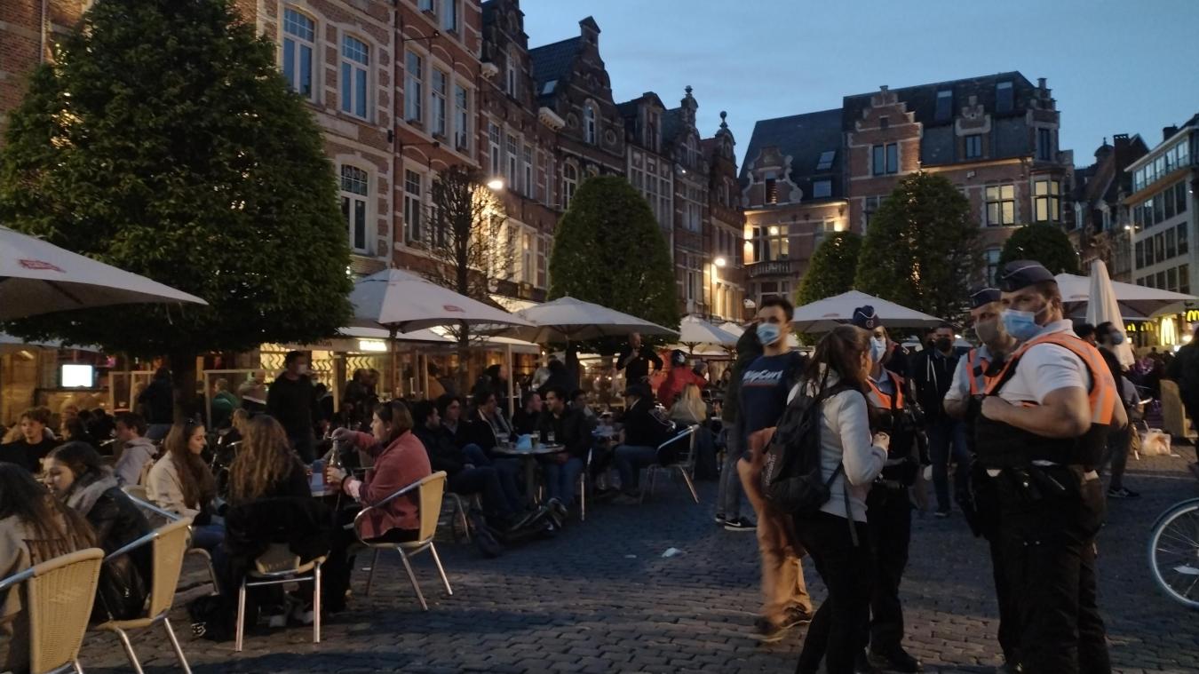 Leuvense Oude Markt test komende donderdag Covid Safe Ticket-polsbandjes uit