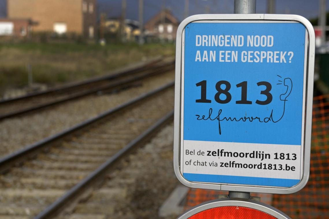 Chat van Zelfmoordlijn verdubbelt openingsuren