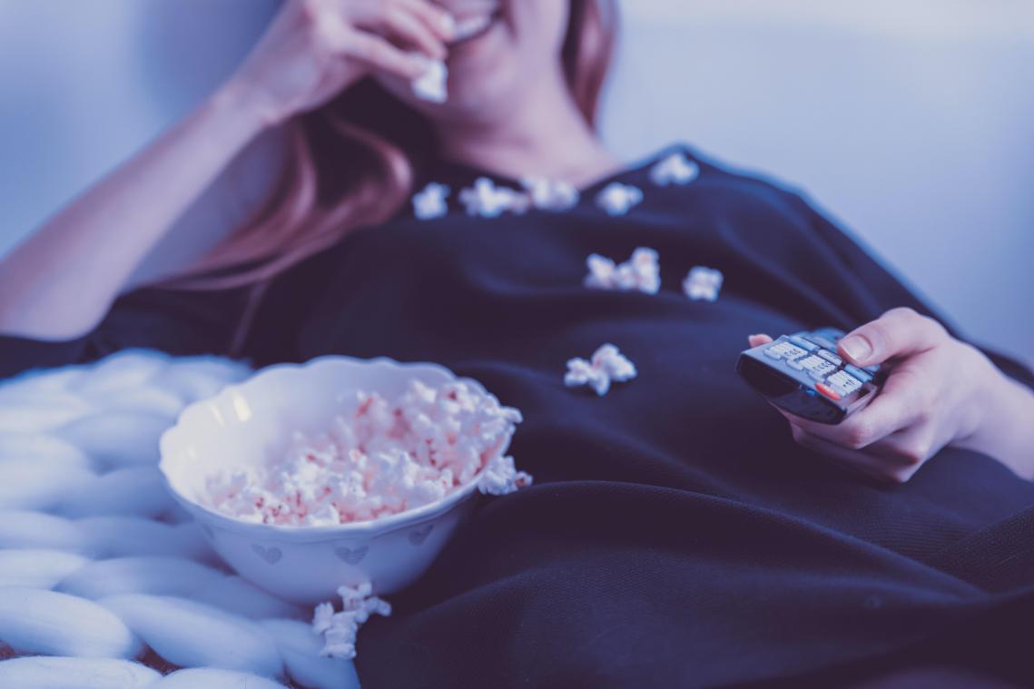 Heb jij een probleem met bingewatchen? Dit onderzoek legt het uit