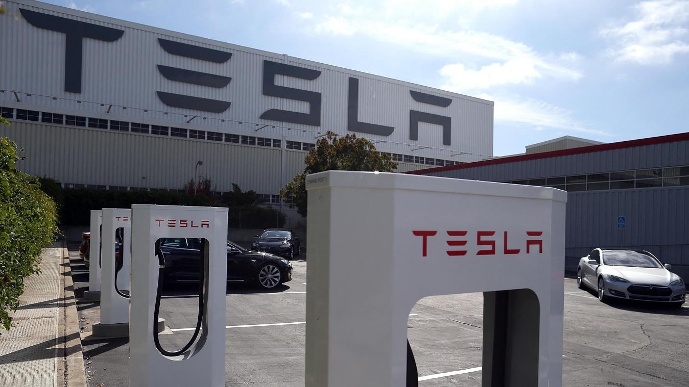Zes vrouwen klagen Tesla aan wegens seksuele intimidatie: «Bedrijf lijkt meer op een studentenhuis»