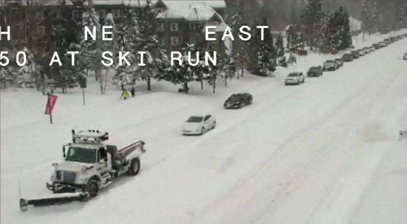 IN BEELD. Record aan sneeuwval in Californië (video’s)