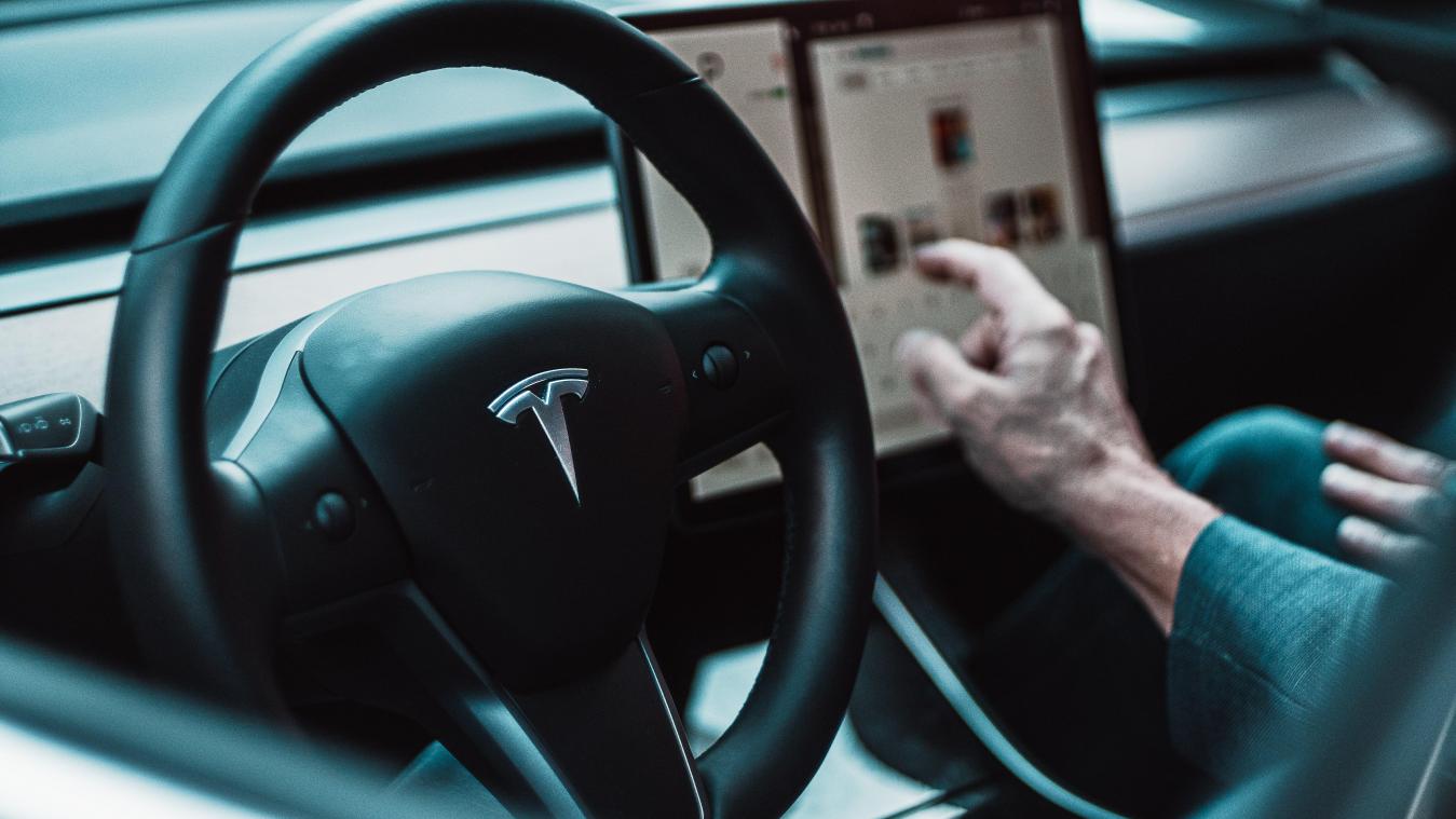 19-jarige Duitser beweert dat hij Tesla kan hacken