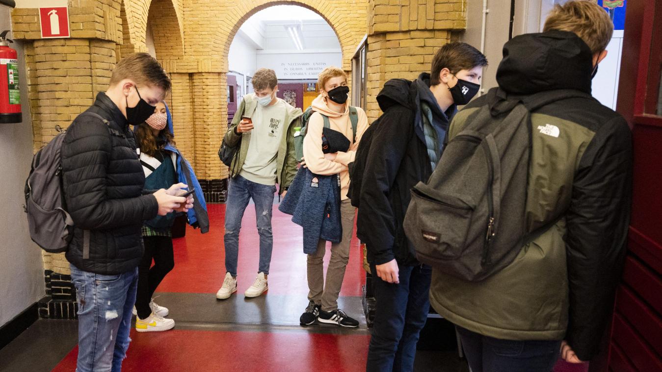 CORONAVIRUS. Grootste stijging van aantal besmettingen doet zich voor bij tieners