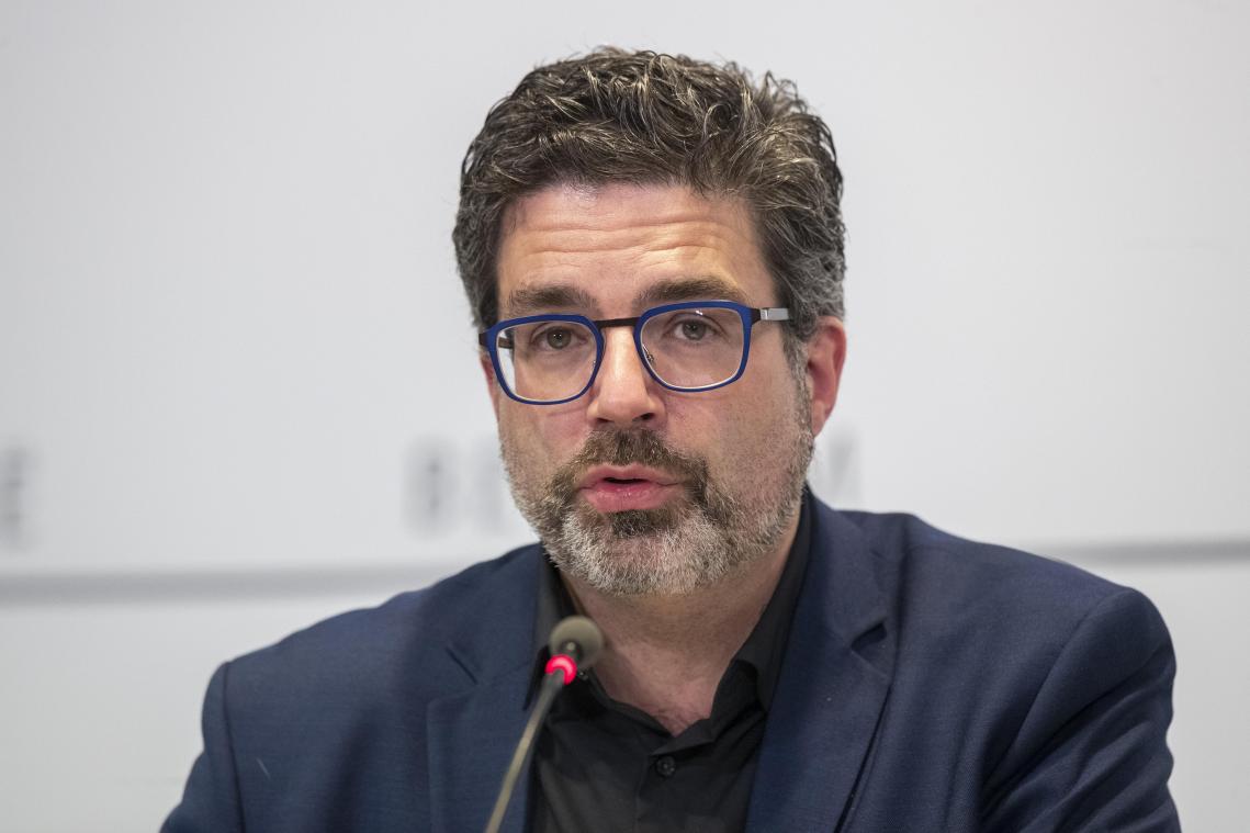 Steven Van Gucht: «Vanaf dan kunnen we naar code oranje»