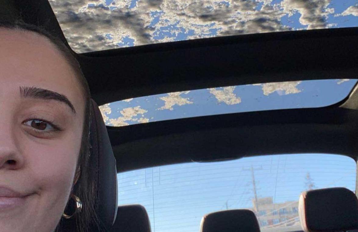 Vrouw maakt foto van ‘wolken’, maar niets is wat het lijkt: «Ik ben zo dom!»