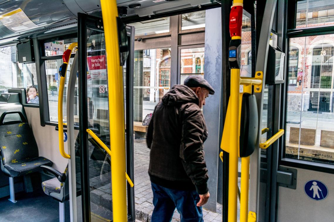 Personeelsuitval dwingt ook De Lijn weer tot snoeien in aanbod