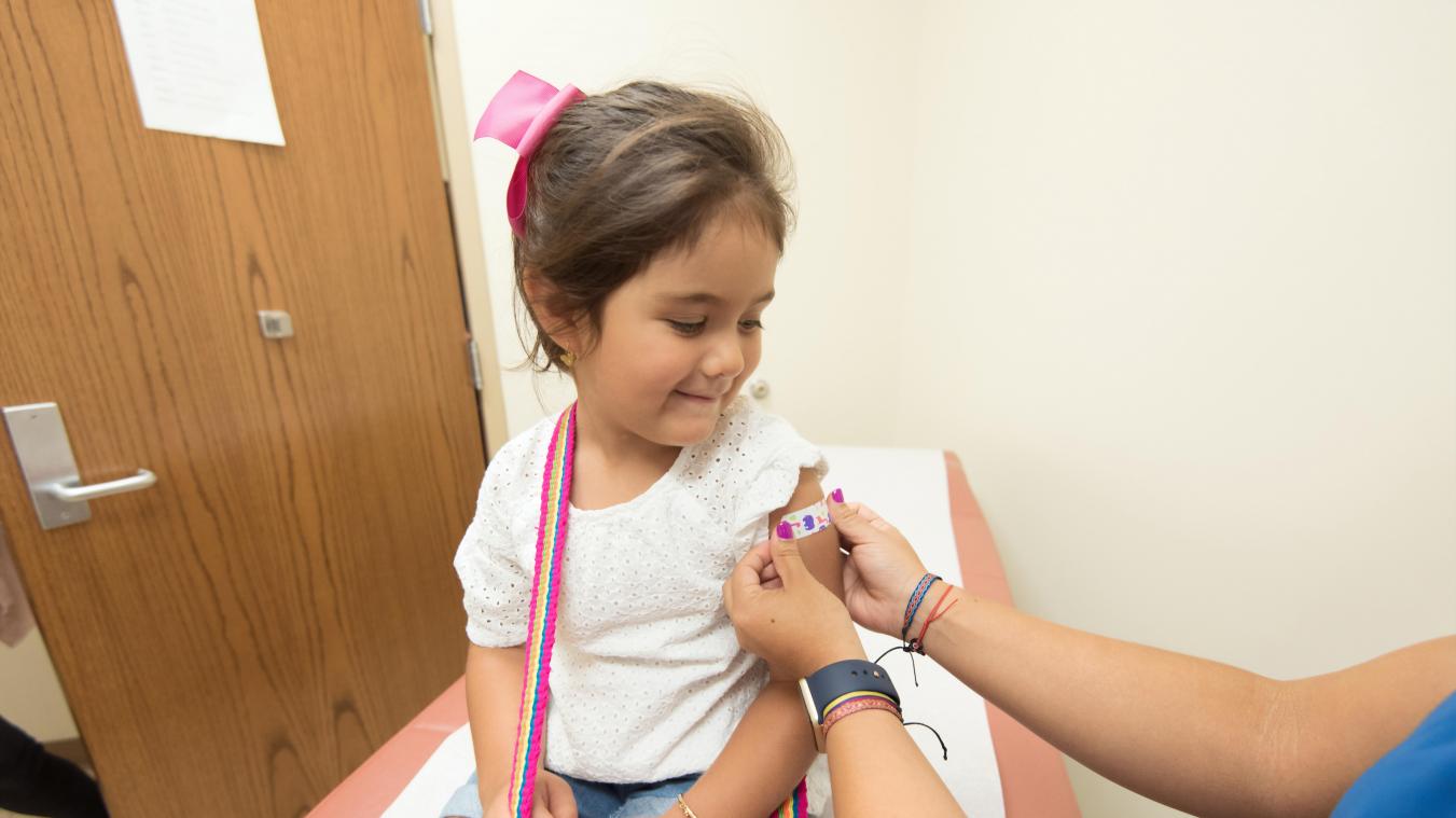 Vaccinatie doet kans op zware COVID-complicatie bij kinderen met 90 procent dalen