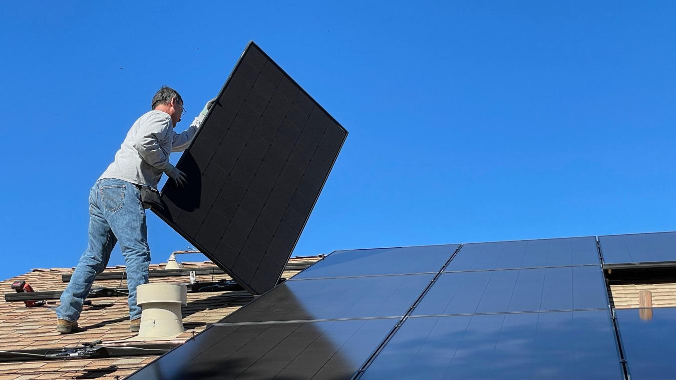 Economie wint fors bij hergebruik zonnepanelen en batterijen elektrische wagens