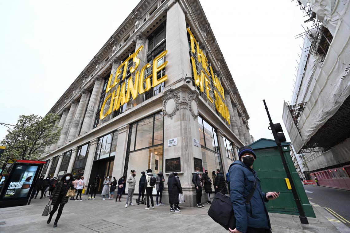 BIZAR. Britse retailketen wil meer bezoekers lokken met sekstherapie en psychedelische trips