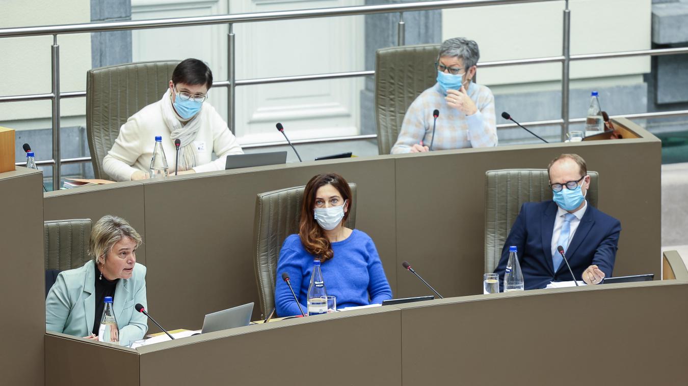 PFOS-VERVUILING. OVAM en regering blijven elkaar zwartepiet toespelen
