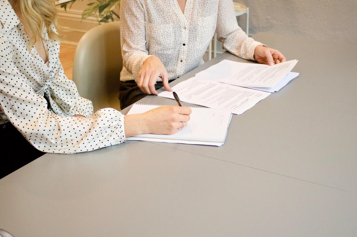 YOUNG GRADS. Het ABC van de arbeidscontracten: waar staan al die termen voor?