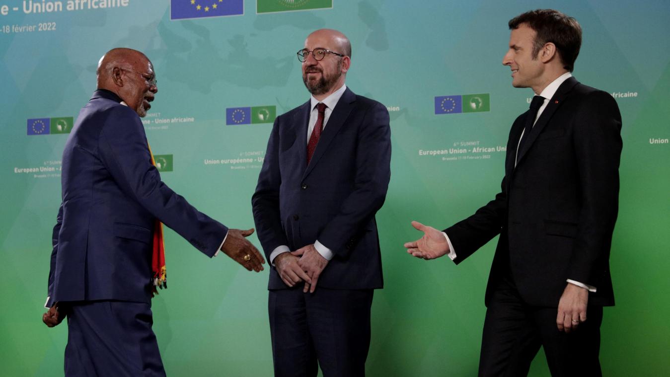 Charles Michel «had niet gezien» dat Oegandese minister von der Leyen geen hand gaf (video)