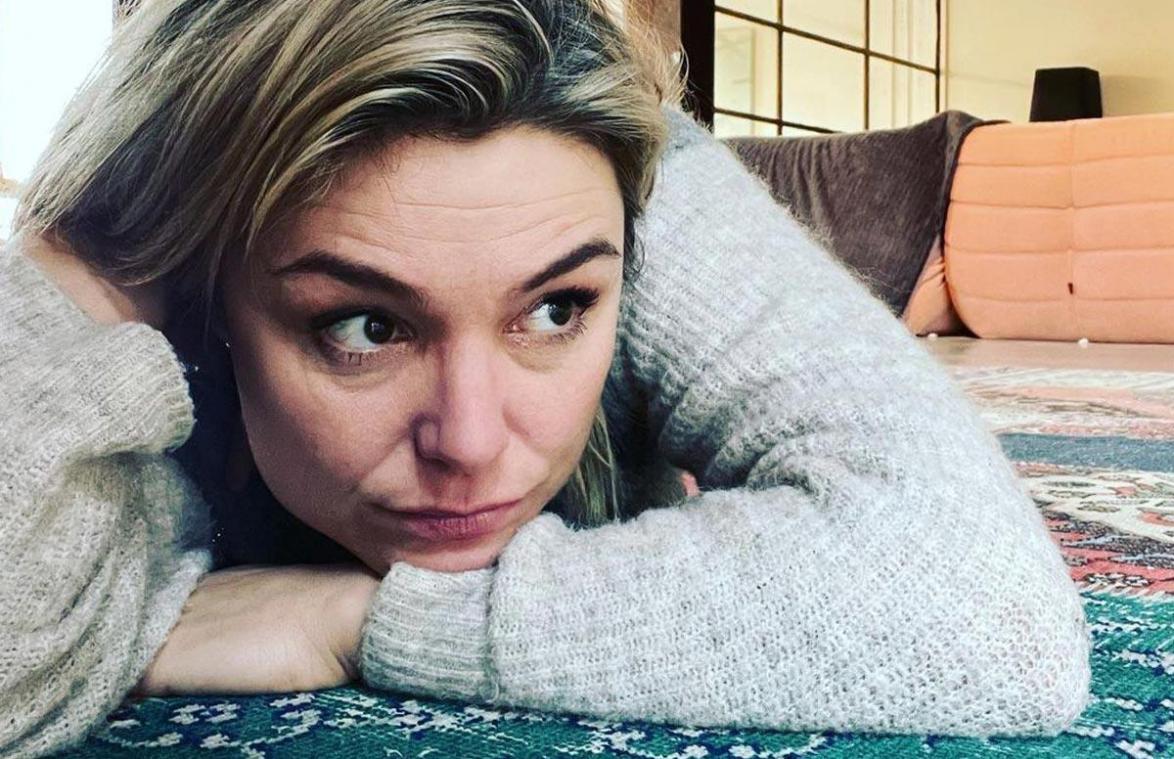 Evi Hanssen getuigt over grensoverschrijdend gedrag: «Zijn hand op mijn bil midden in de nacht»