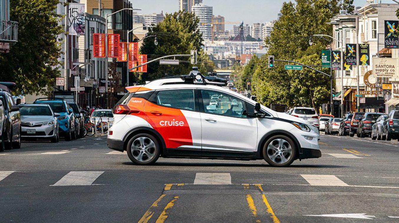 BIZAR. Californië geeft groen licht voor zelfrijdende taxi’s met passagiers (video)