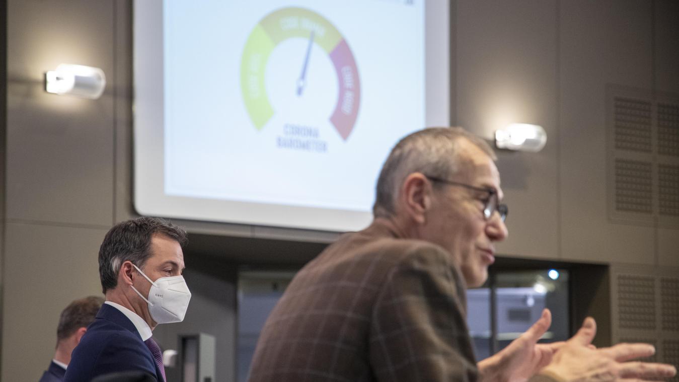 Overlegcomité. Strengste coronamaatregelen verdwijnen mogelijk in de schuif
