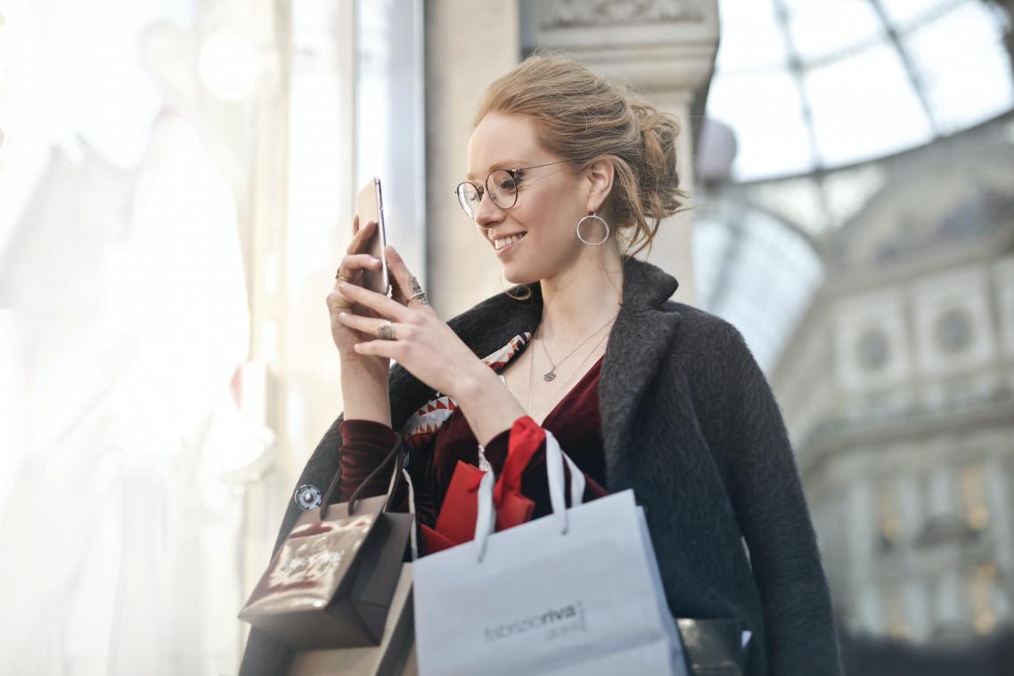 Deze regelgeving moet consumenten beter beschermen tegen valse reviews en kortingen
