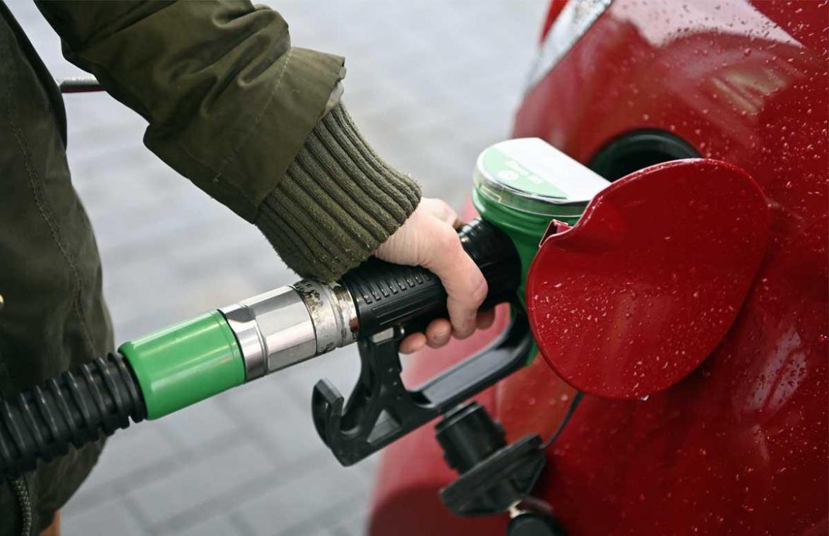 Zoveel goedkoper worden benzine en diesel vanaf morgen