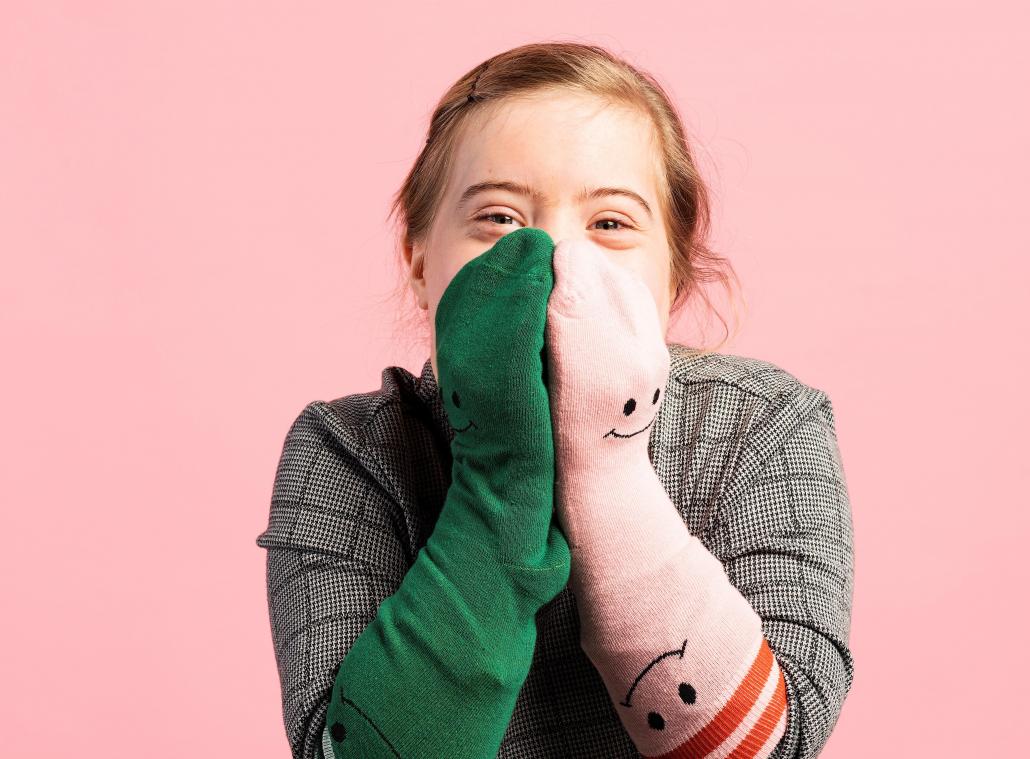 Waarom dragen we op Wereld Downsyndroomdag twee verschillende sokken?