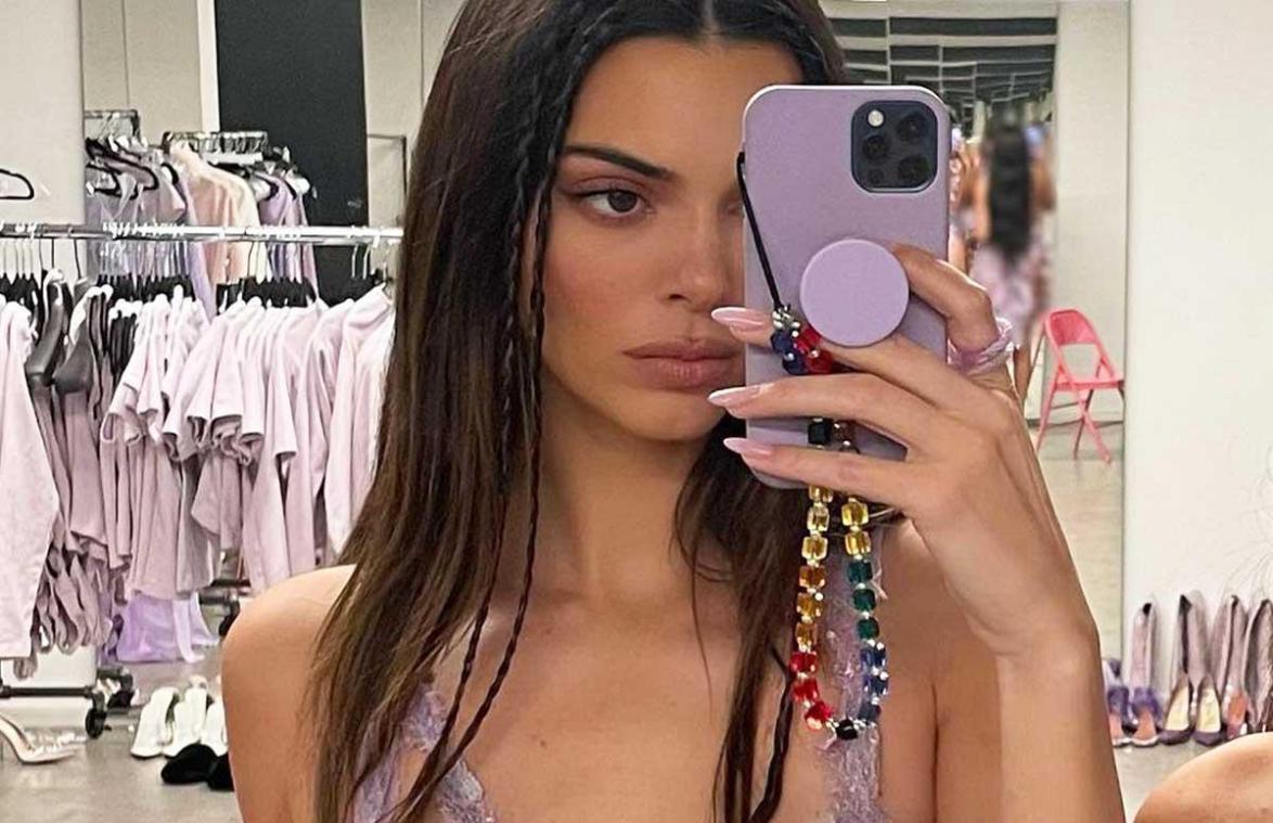 Kendall Jenner choqueert volgers met doorzichtig kleedje: «Je tepels zijn zichtbaar!» (foto)