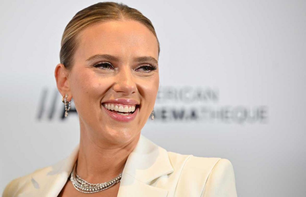 Scarlett Johansson reageert op gerucht dat ze seks in lift gehad zou hebben